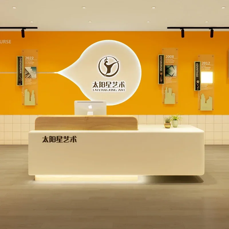 現代的な教会の説教壇、美容室、レジ、衣料品店、受付、研修施設 - Photography Training のレビューと価格